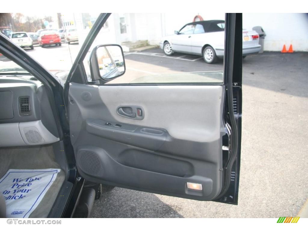 2002 Mitsubishi Montero Sport LS 4x4 Door Panel Photos