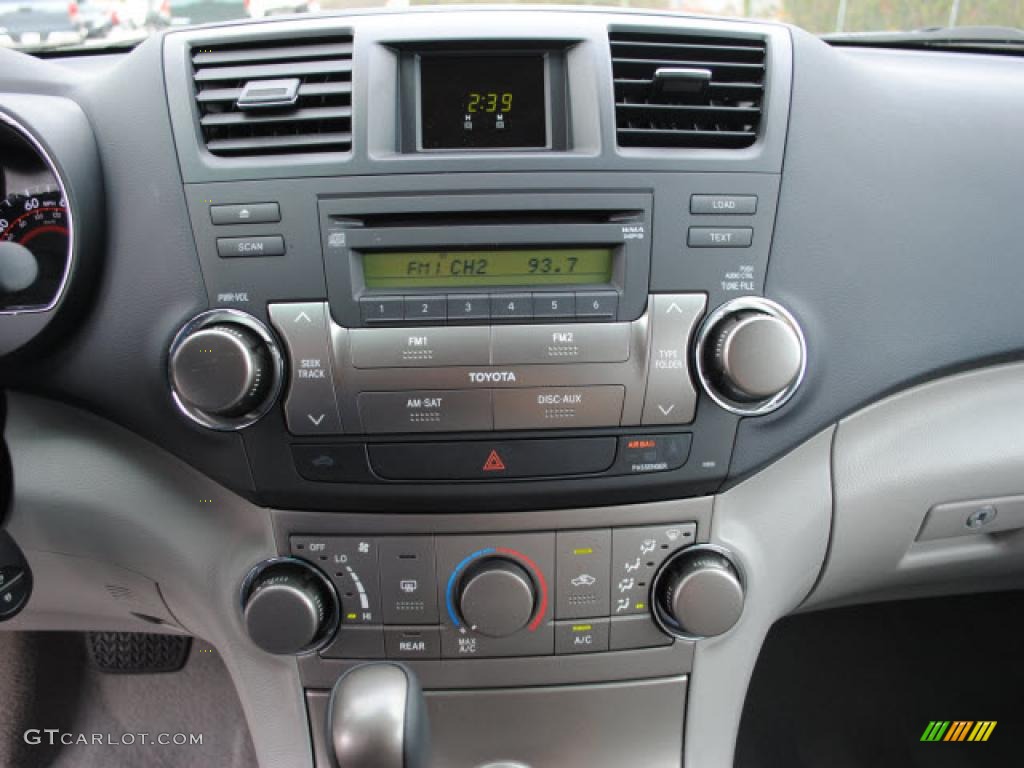 2010 Toyota Highlander V6 Controls Photo #40552977