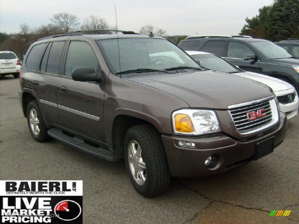 2008 Envoy SLT 4x4 - Medium Brown Metallic / Ebony photo #1