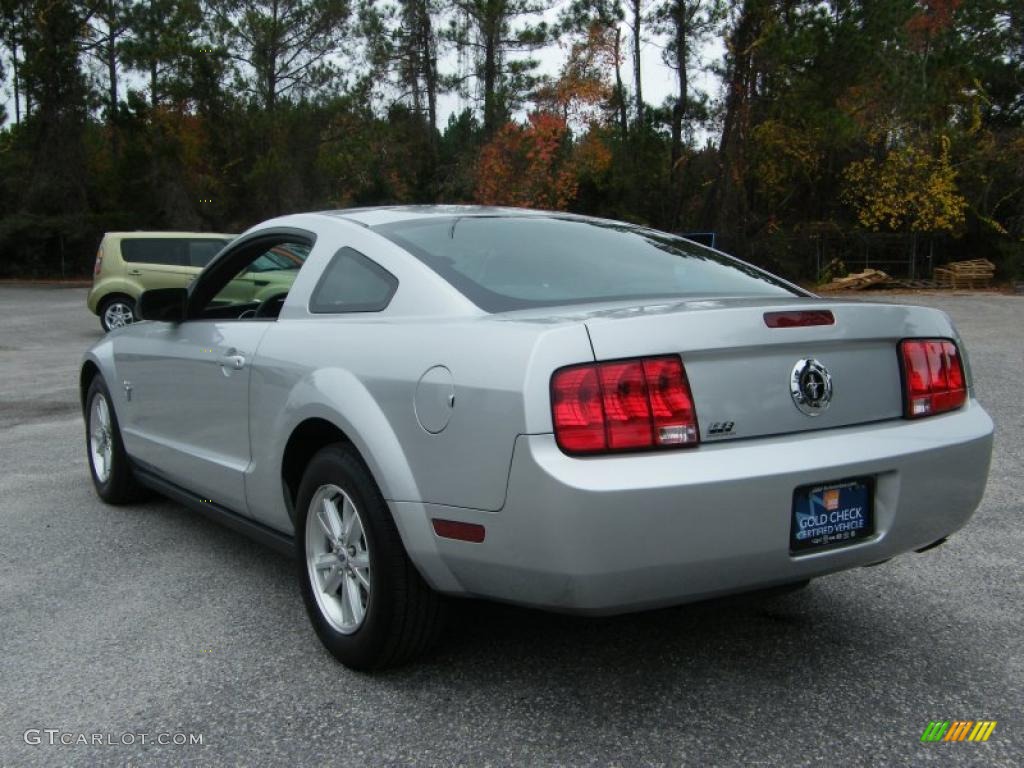 2009 Mustang V6 Coupe - Brilliant Silver Metallic / Light Graphite photo #3