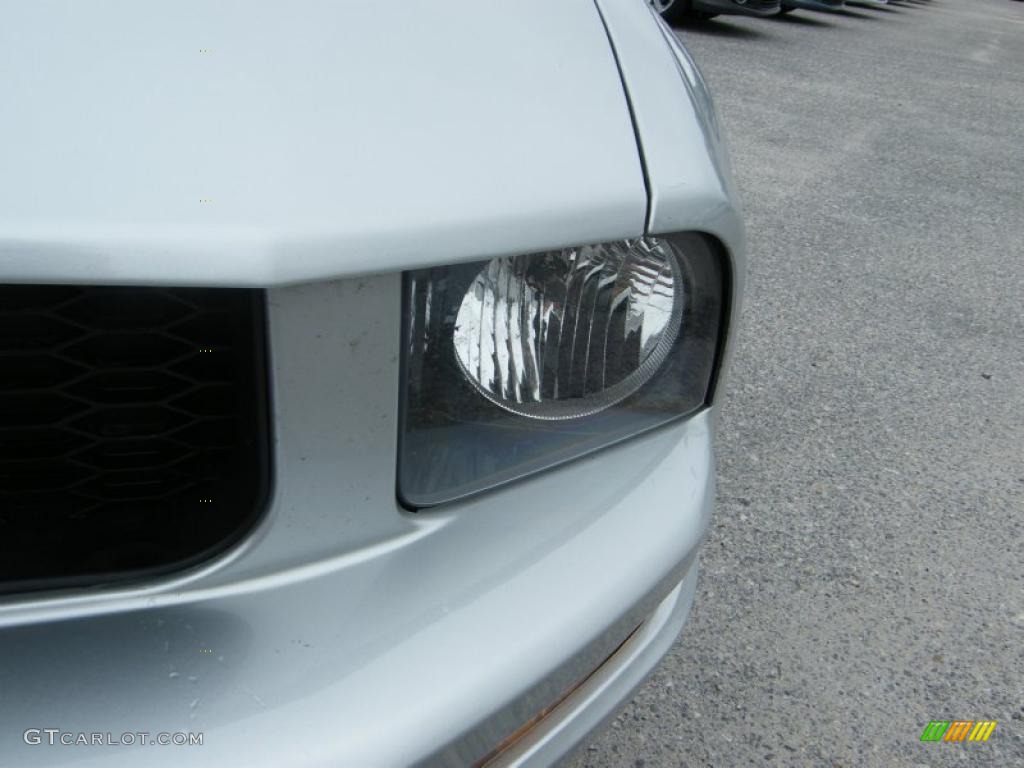 2009 Mustang V6 Coupe - Brilliant Silver Metallic / Light Graphite photo #9