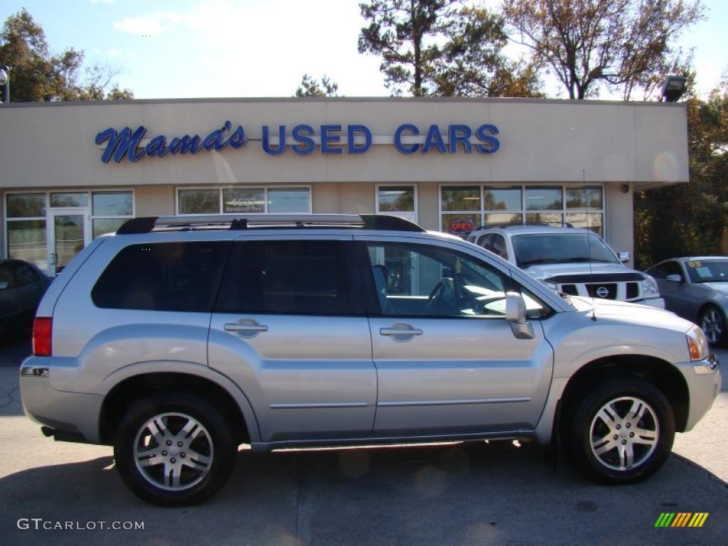 2004 Endeavor XLS - Sterling Silver Metallic / Charcoal Gray photo #1