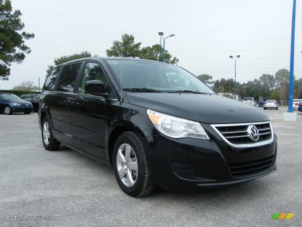 Nocturne Black Metallic 2010 Volkswagen Routan SE Exterior Photo #40558105