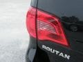 Nocturne Black Metallic - Routan SE Photo No. 10