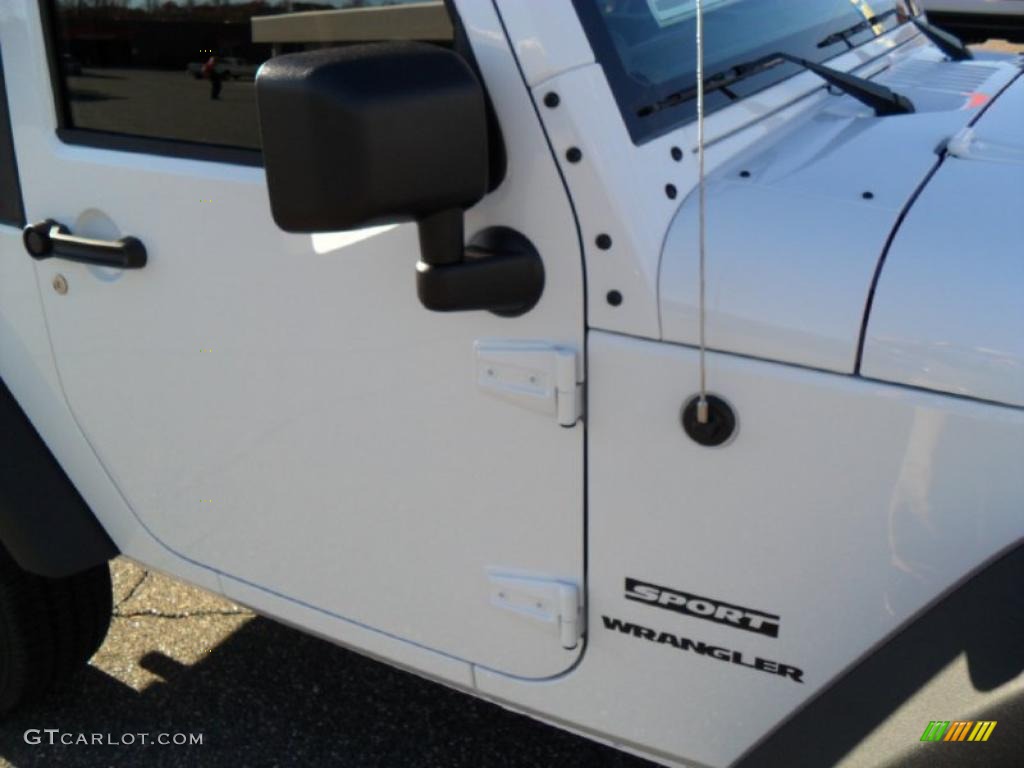 2011 Wrangler Sport S 4x4 - Bright White / Black photo #18