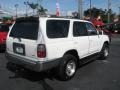 Natural White - 4Runner SR5 Photo No. 10