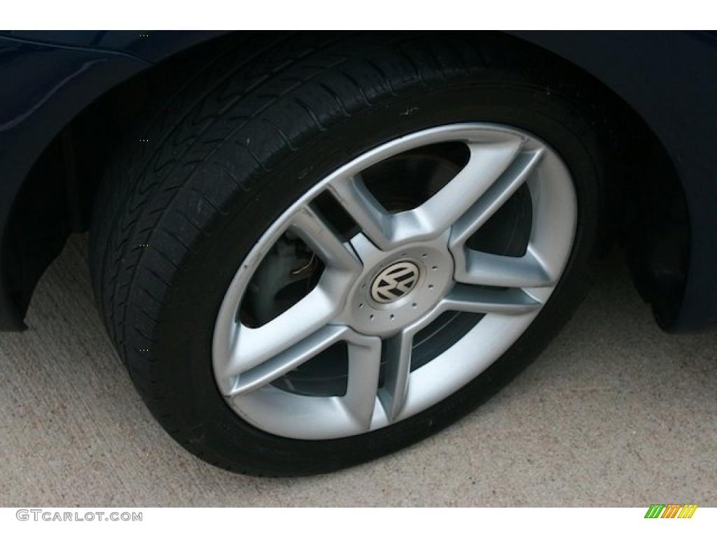 2004 Volkswagen New Beetle GLS 1.8T Coupe Wheel Photo #40568266
