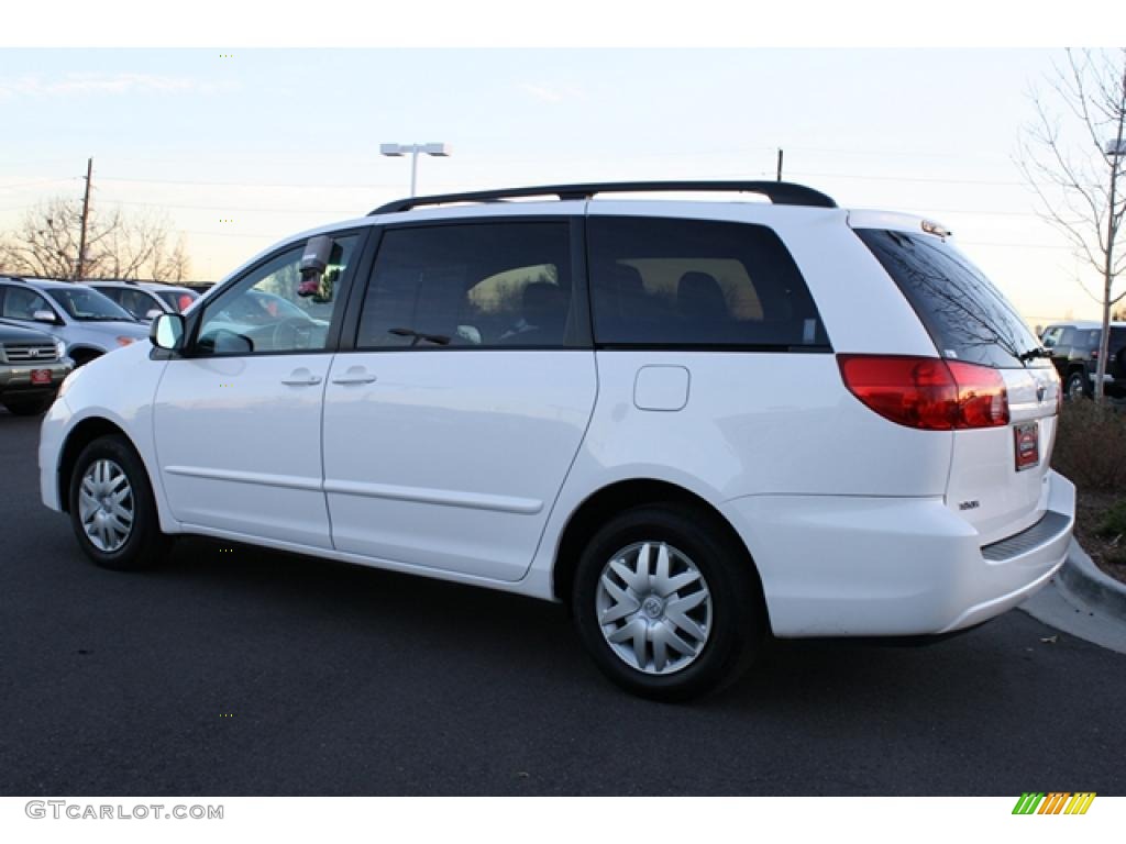 2010 Sienna CE - Super White / Stone photo #4