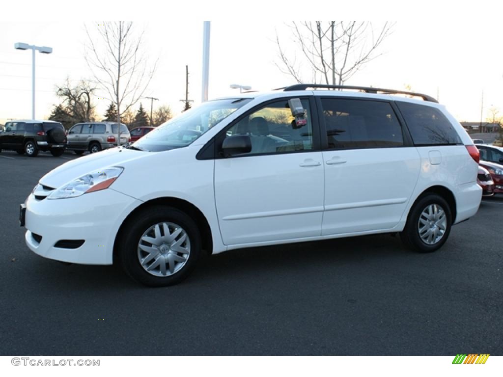 2010 Sienna CE - Super White / Stone photo #5