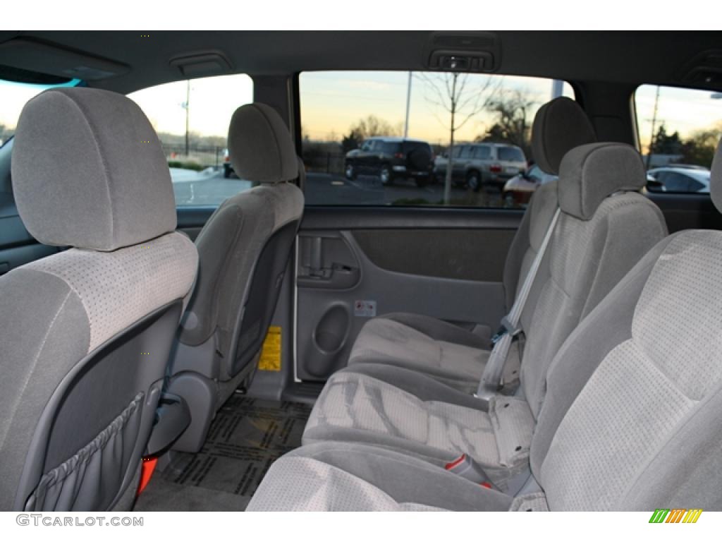 2010 Sienna CE - Super White / Stone photo #10