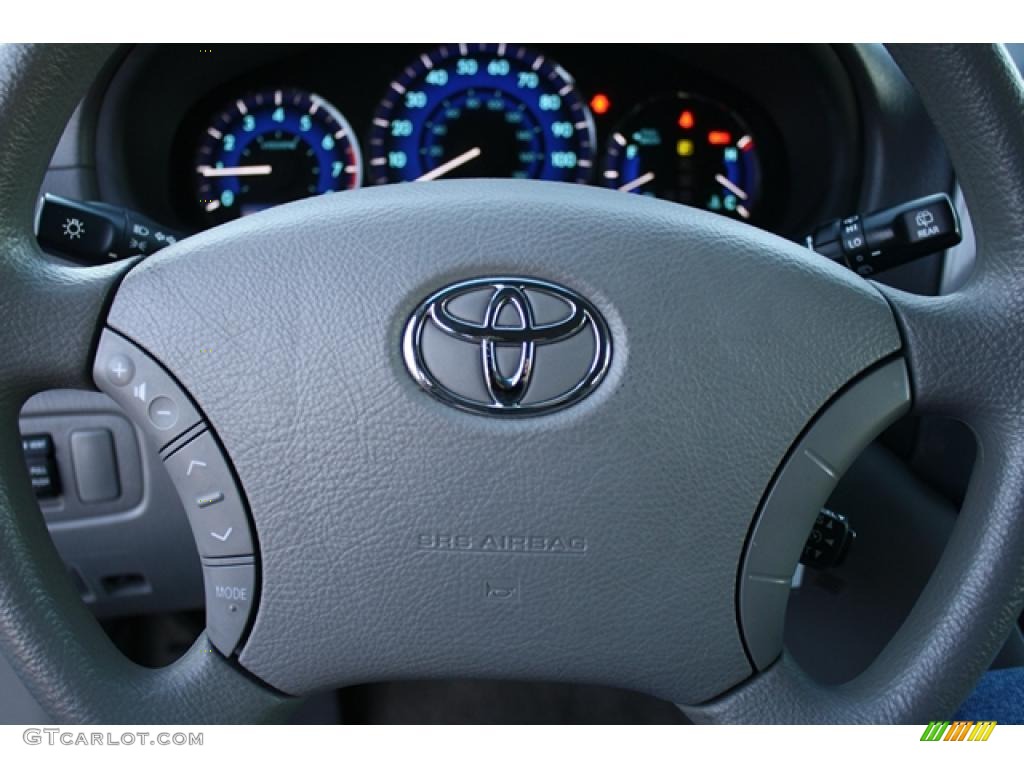 2010 Sienna CE - Super White / Stone photo #17