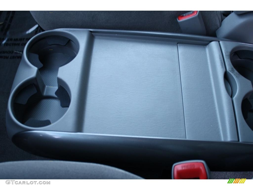 2010 Sienna CE - Super White / Stone photo #22