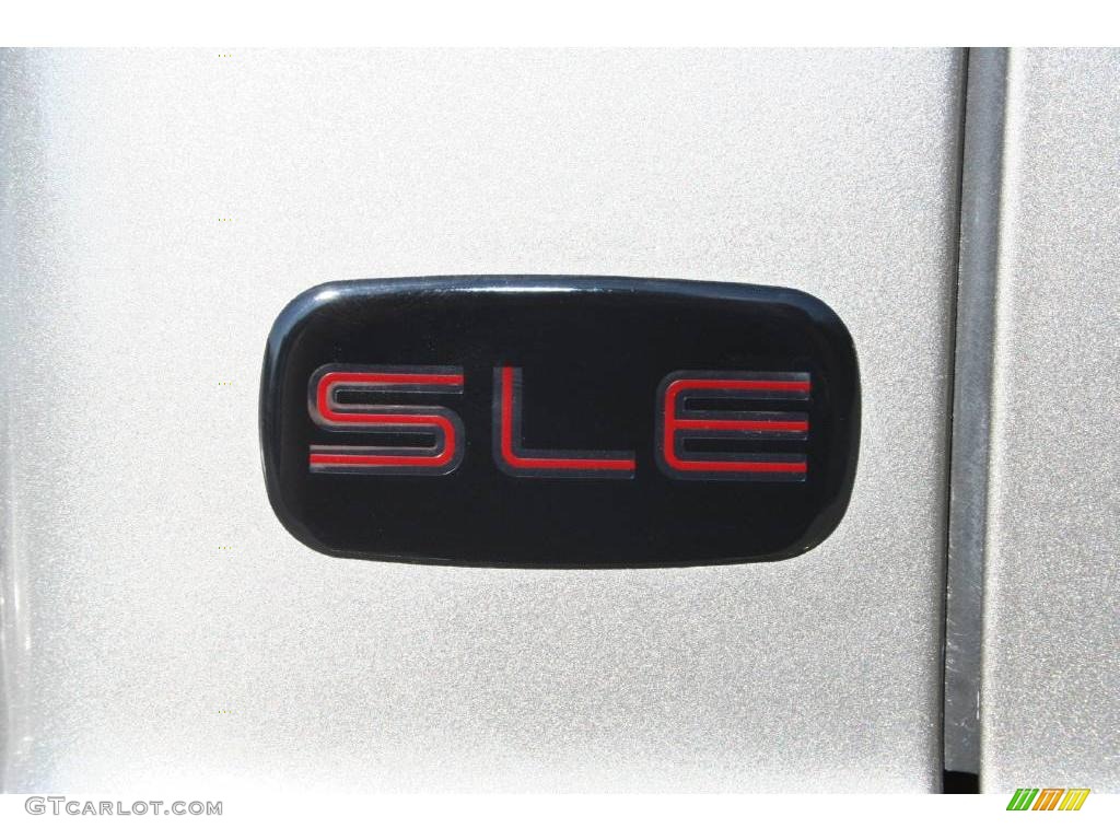 2003 GMC Sierra 1500 SLE Extended Cab 4x4 Marks and Logos Photos