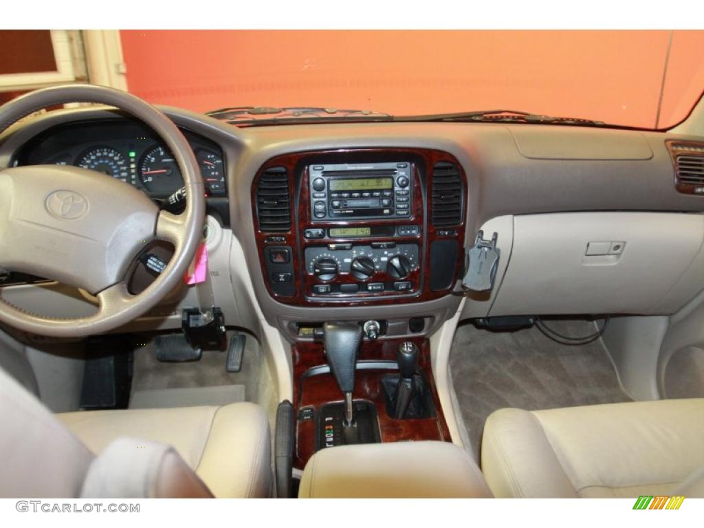 2000 Toyota Land Cruiser Standard Land Cruiser Model Oak Dashboard Photo #40575301