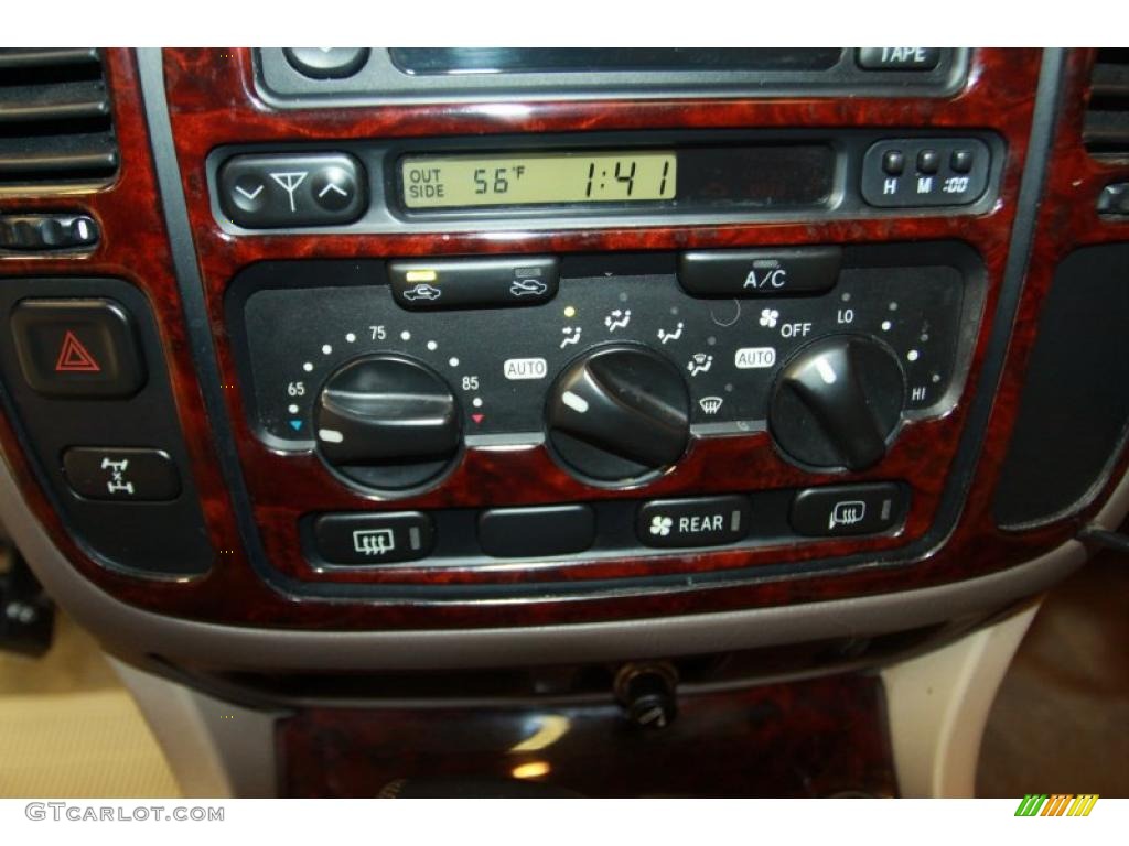 2000 Toyota Land Cruiser Standard Land Cruiser Model Controls Photo #40575413