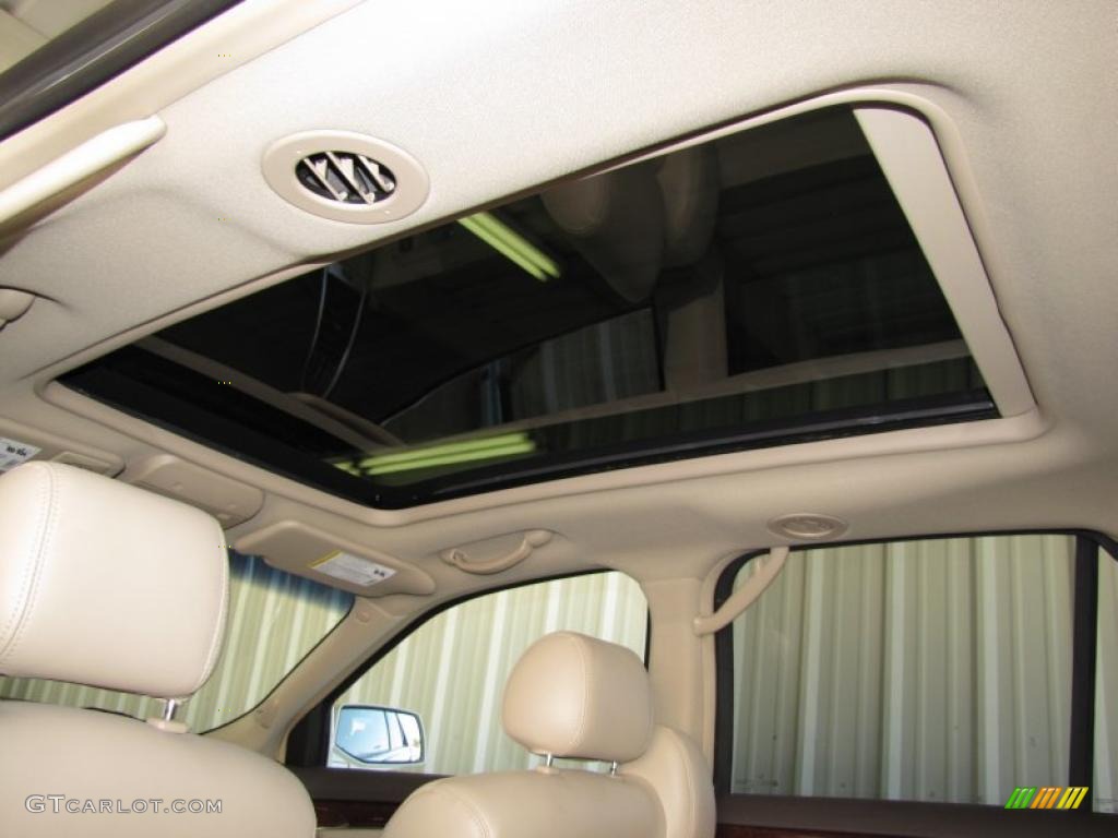 2007 Cadillac SRX 4 V8 AWD Sunroof Photo #40576905