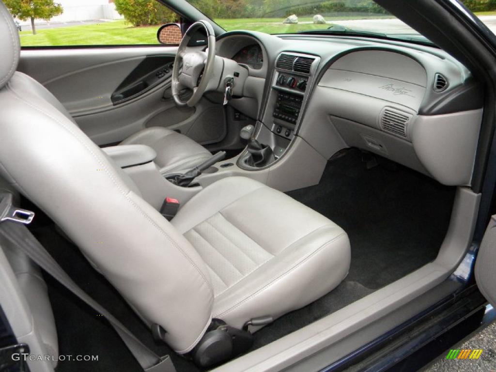 Medium Graphite Interior 2003 Ford Mustang GT Coupe Photo #40577323