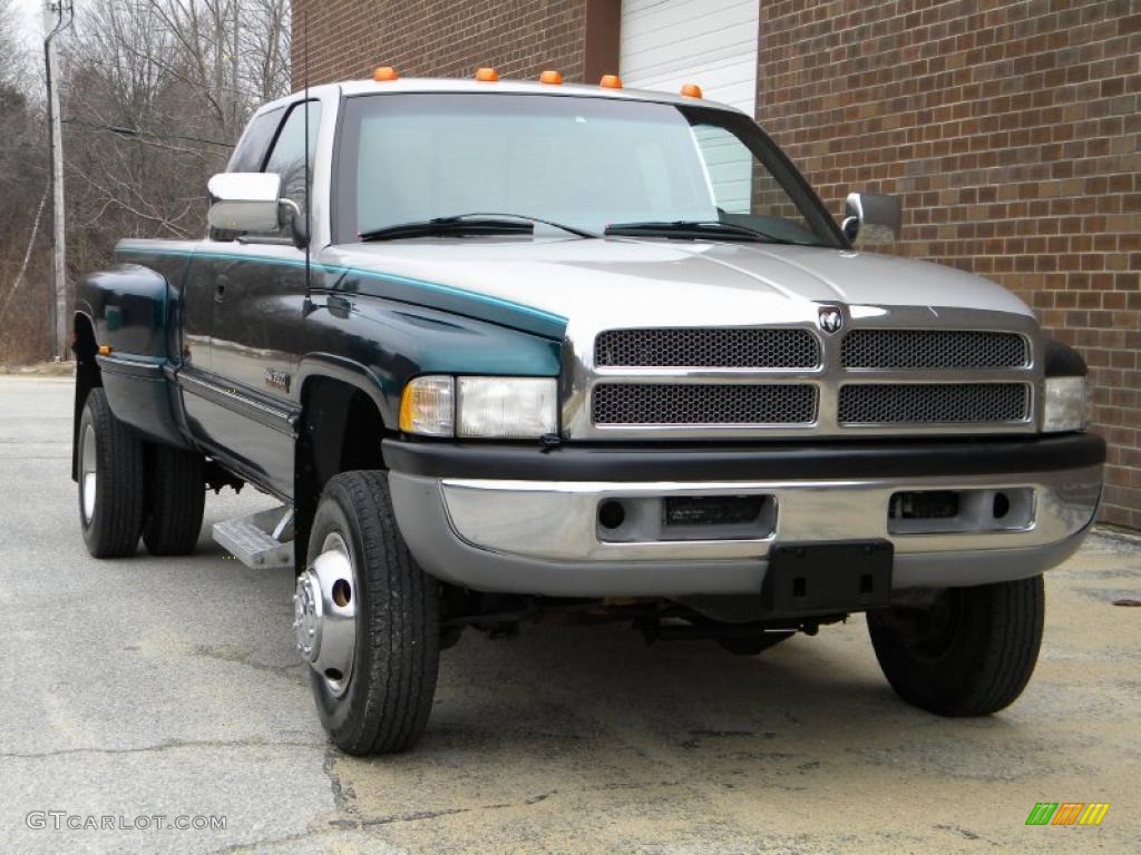 1997 Ram 3500 Laramie Extended Cab 4x4 Dually - Light Driftwood Metallic / Gray photo #14