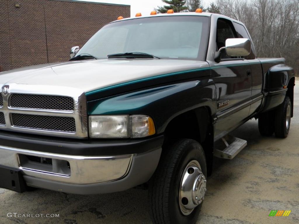 1997 Ram 3500 Laramie Extended Cab 4x4 Dually - Light Driftwood Metallic / Gray photo #17