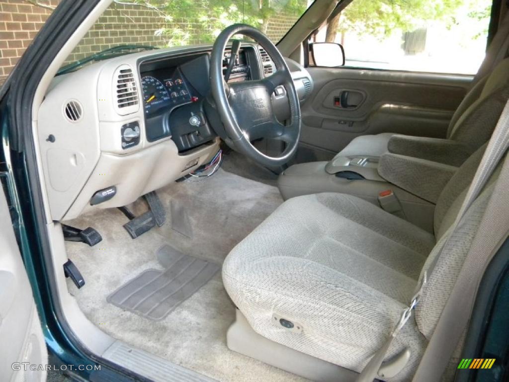 Beige Interior 1996 GMC Suburban C1500 SLT Photo #40580081
