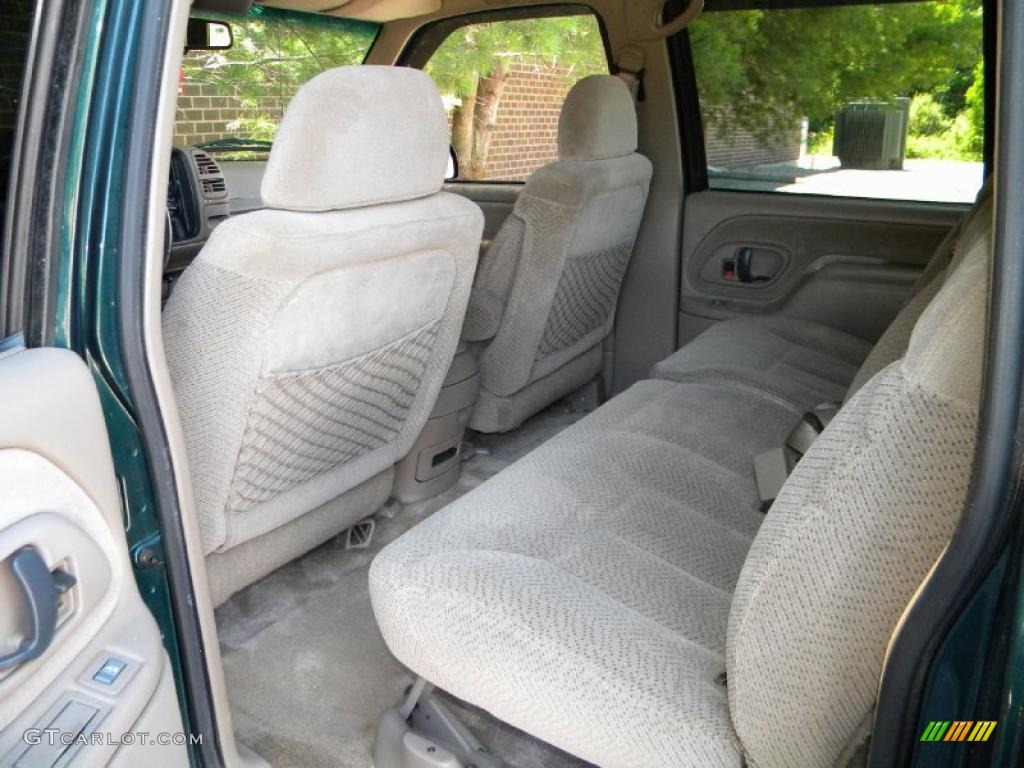 Beige Interior 1996 GMC Suburban C1500 SLT Photo #40580169