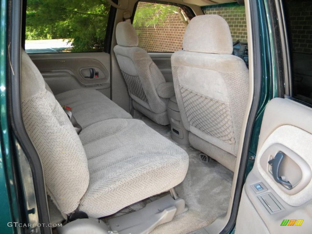 Beige Interior 1996 GMC Suburban C1500 SLT Photo #40580241