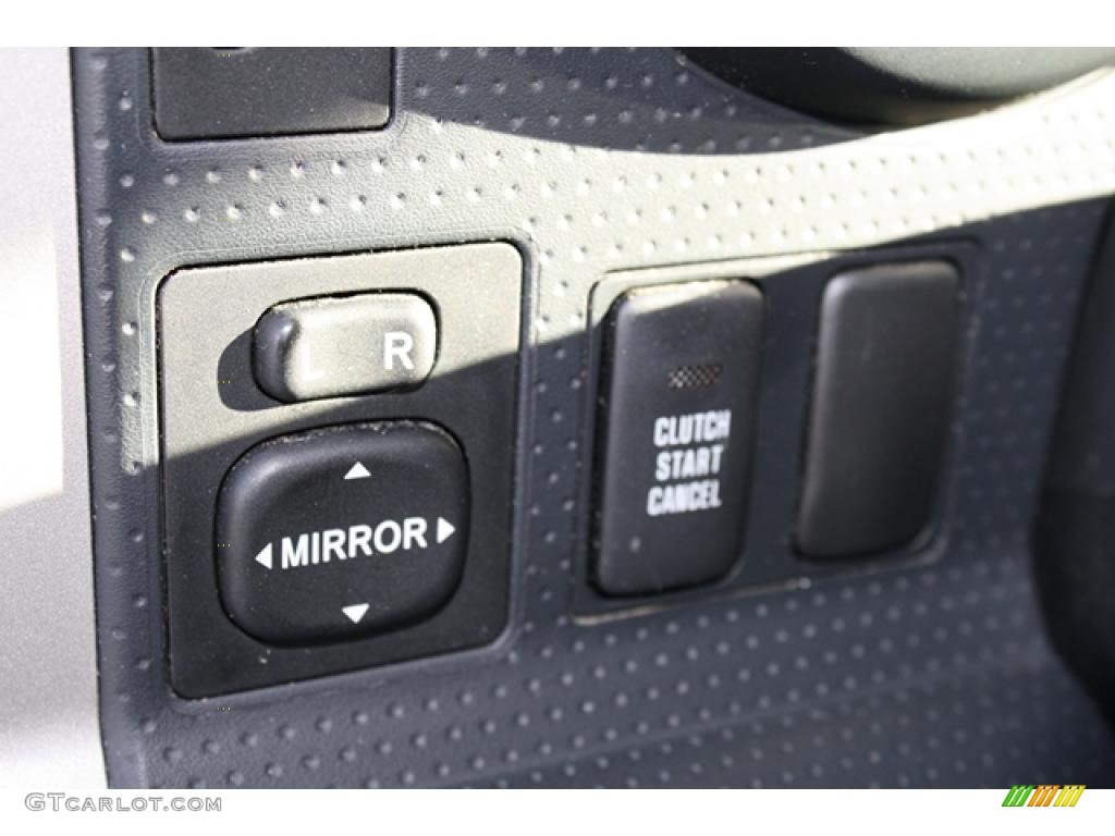 2007 Toyota FJ Cruiser 4WD Controls Photo #40580661