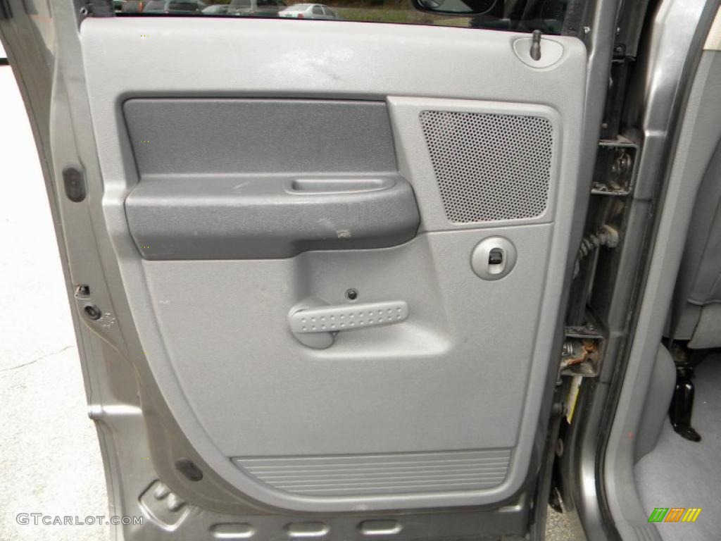2007 Dodge Ram 2500 SLT Quad Cab 4x4 Medium Slate Gray Door Panel Photo #40581325