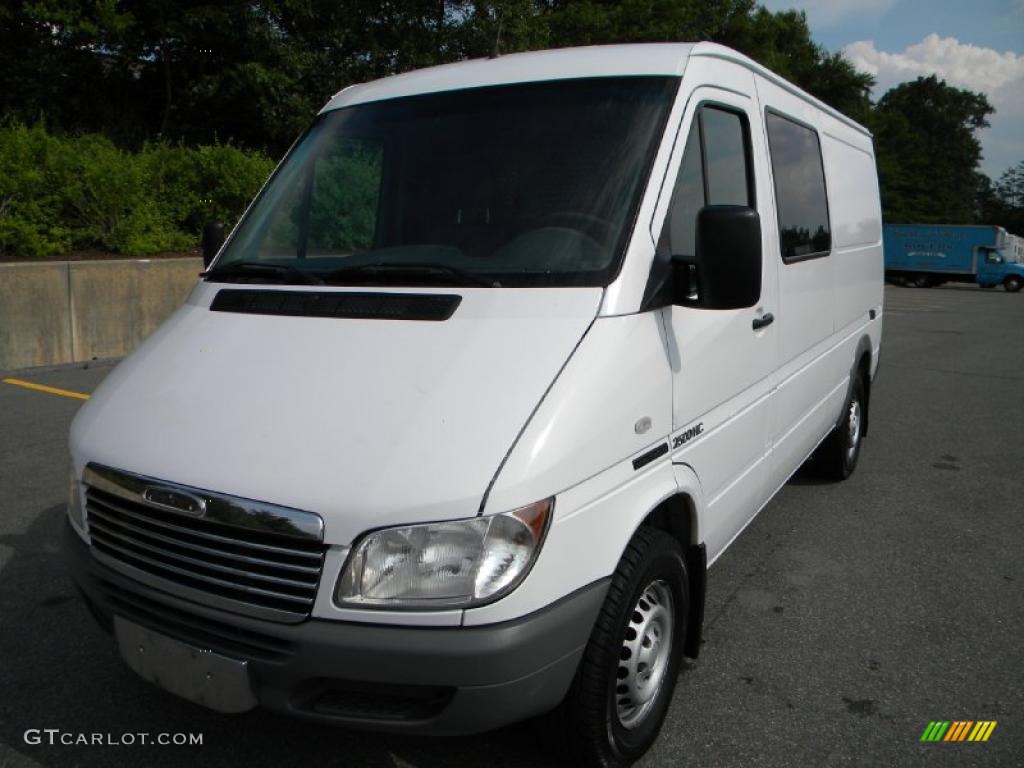 2003 Sprinter Van 2500 High Roof Cargo - Arctic White / Gray photo #17