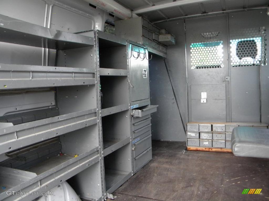 2003 Sprinter Van 2500 High Roof Cargo - Arctic White / Gray photo #38