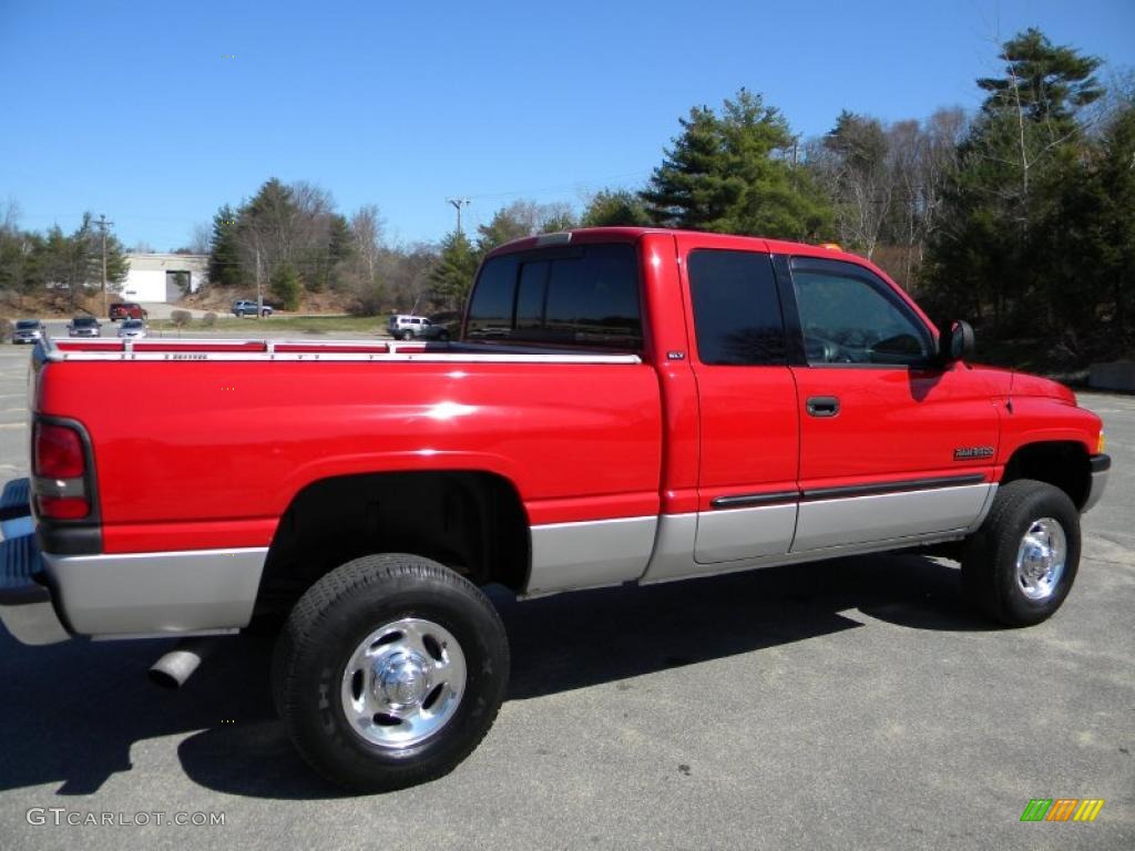 Flame Red 2001 Dodge Ram 2500 ST Quad Cab 4x4 Exterior Photo #40583805