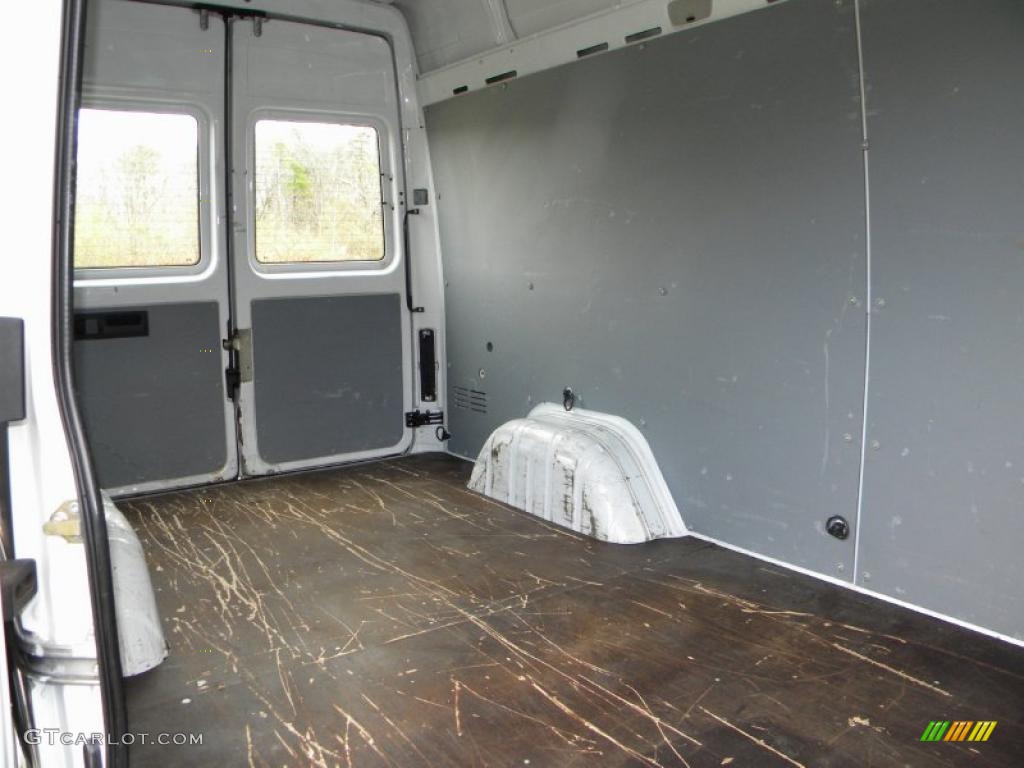2004 Dodge Sprinter Van 2500 High Roof Cargo Trunk Photo #40586061