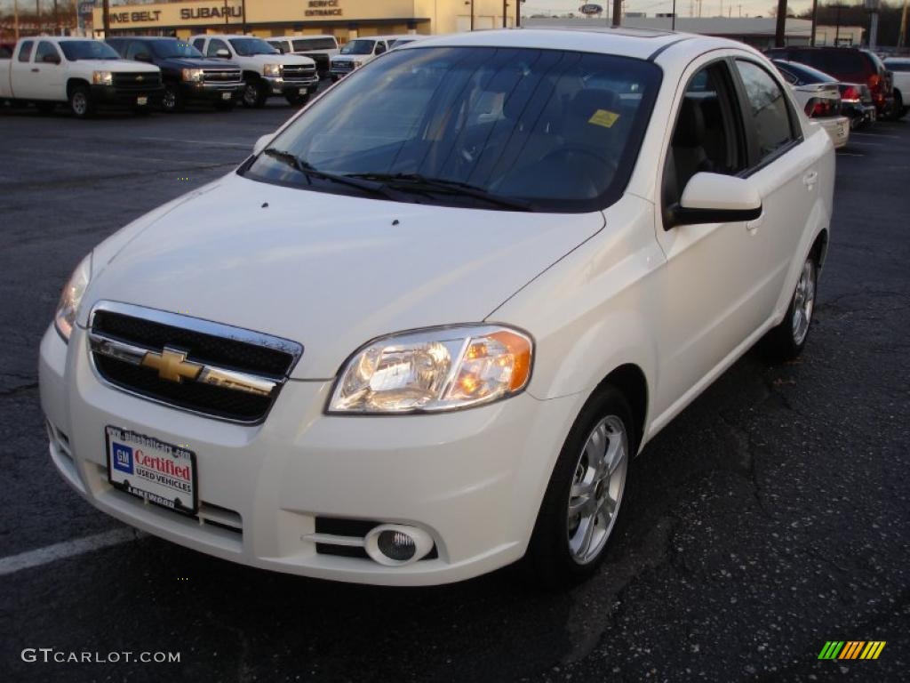 2010 Aveo LT Sedan - Summit White / Charcoal photo #1