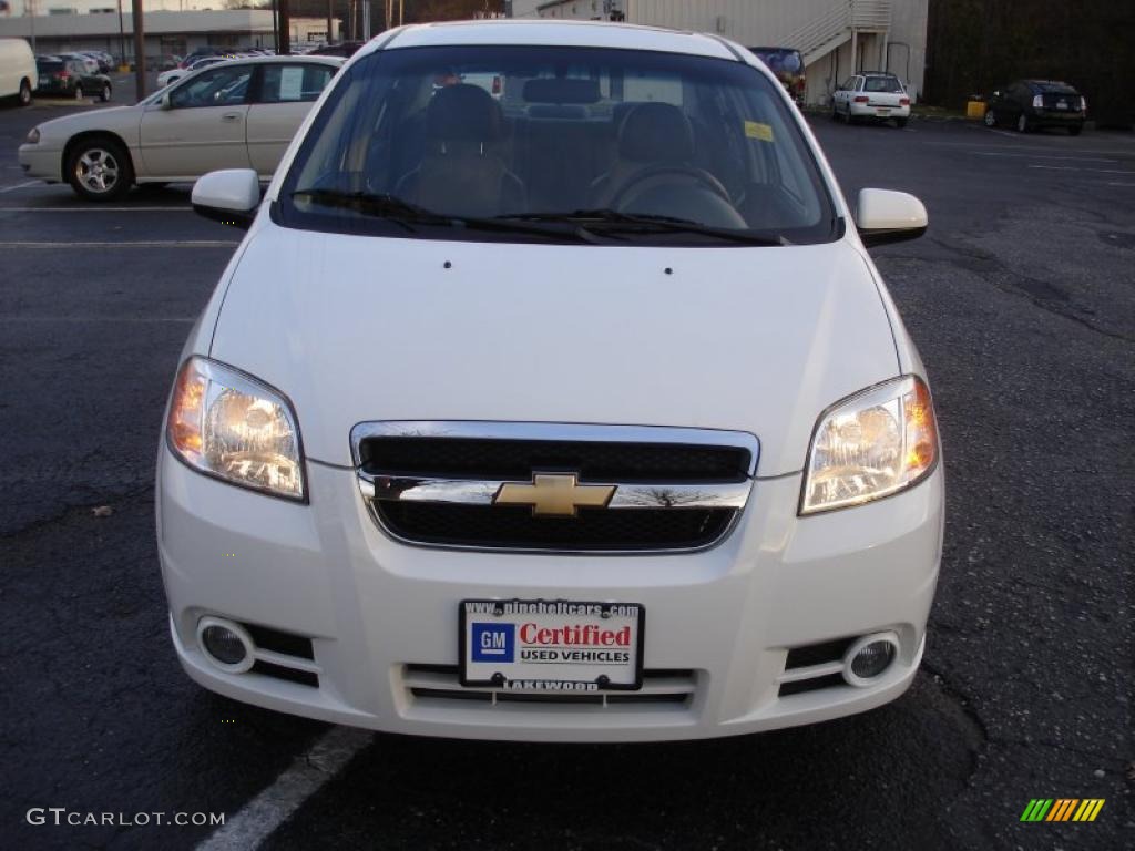 2010 Aveo LT Sedan - Summit White / Charcoal photo #2