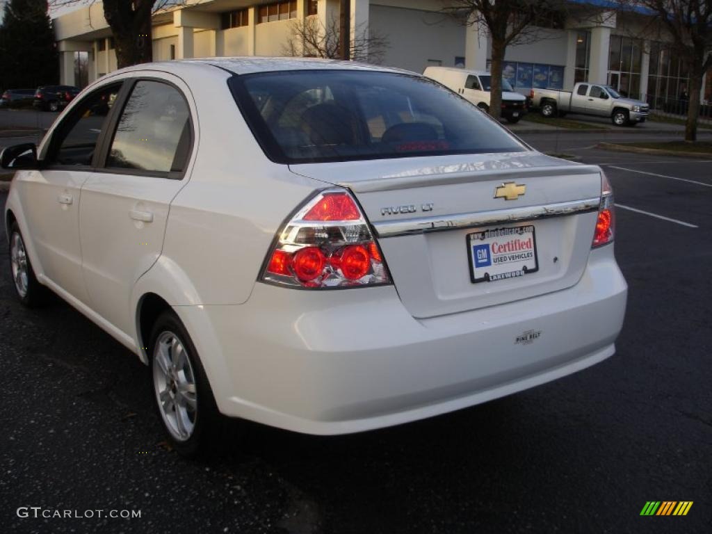 2010 Aveo LT Sedan - Summit White / Charcoal photo #6