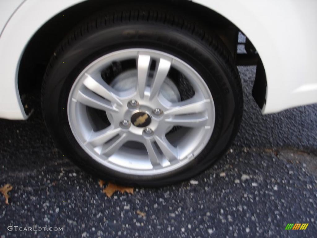 2010 Chevrolet Aveo LT Sedan Wheel Photo #40587809