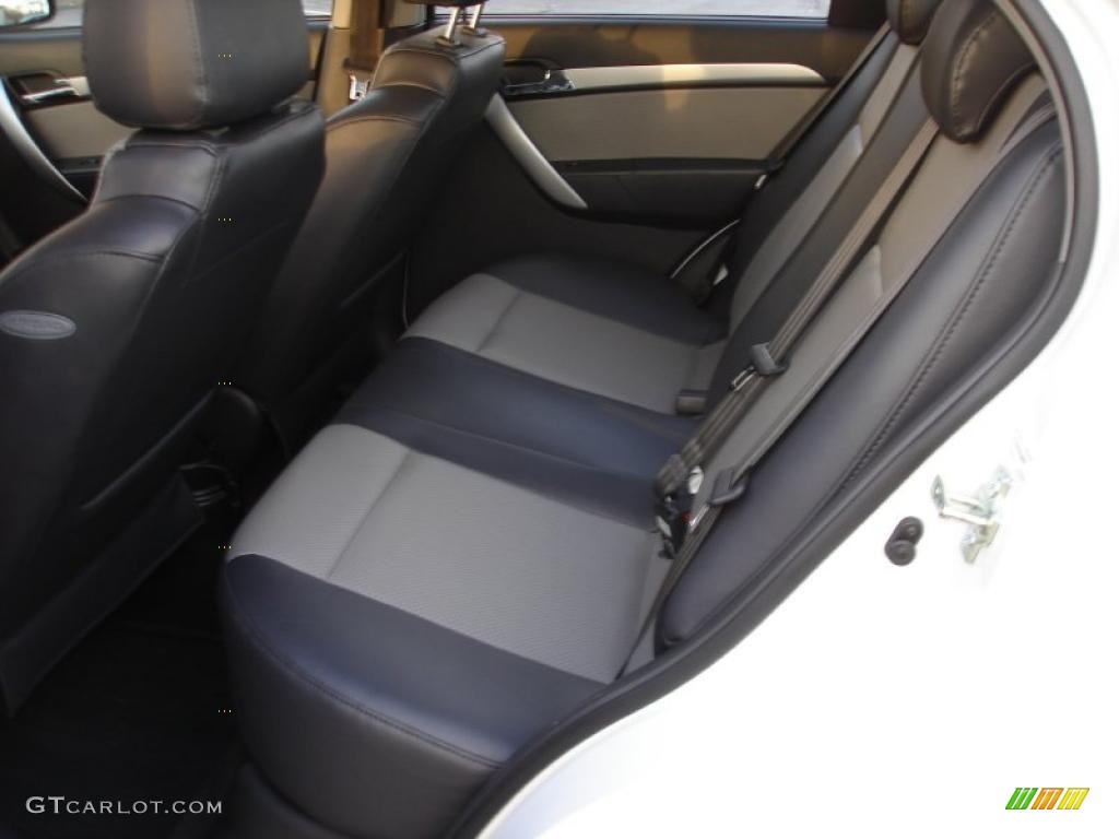 2010 Aveo LT Sedan - Summit White / Charcoal photo #11