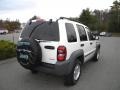 Stone White - Liberty CRD Sport 4x4 Photo No. 20