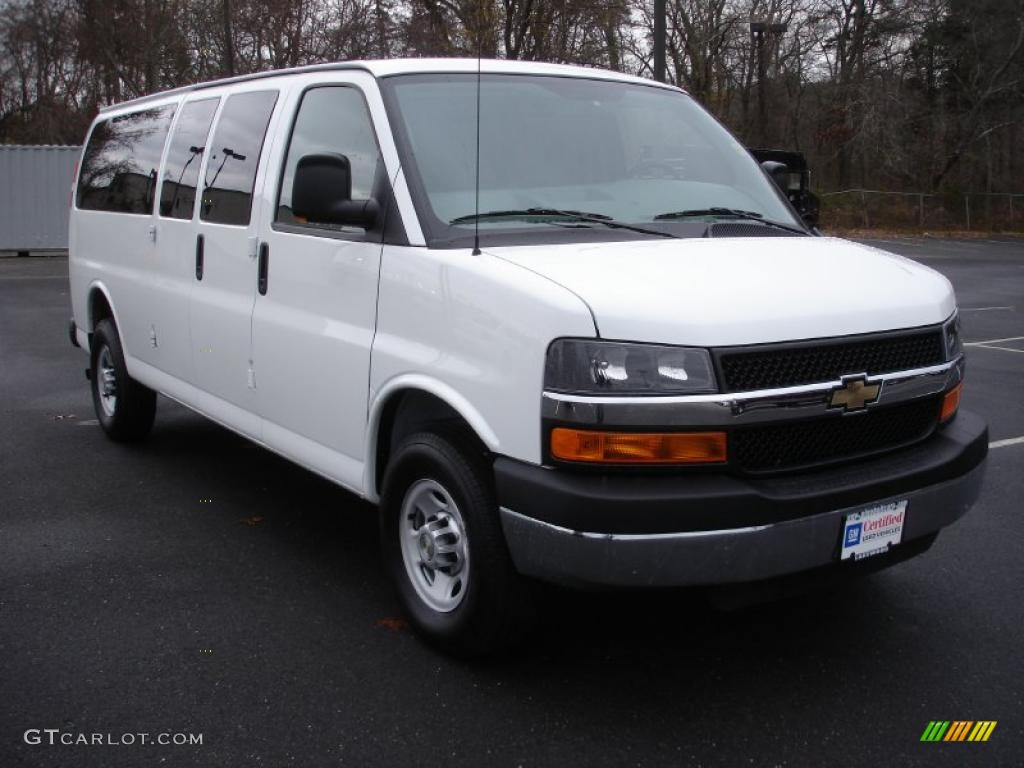 2010 Express 3500 Cargo Van - Summit White / Medium Pewter photo #3