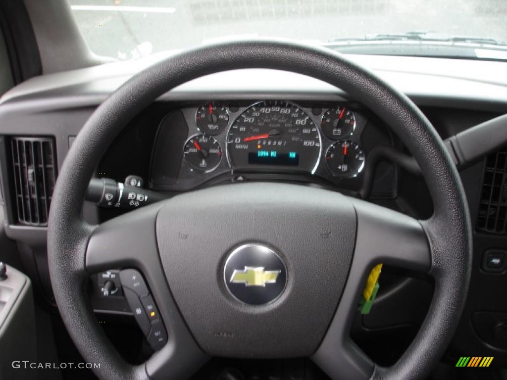 2010 Express 3500 Cargo Van - Summit White / Medium Pewter photo #11