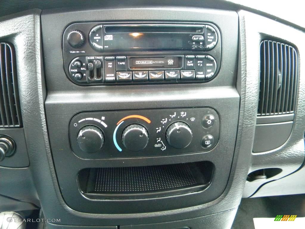 2003 Dodge Ram 2500 SLT Quad Cab 4x4 Controls Photo #40590269
