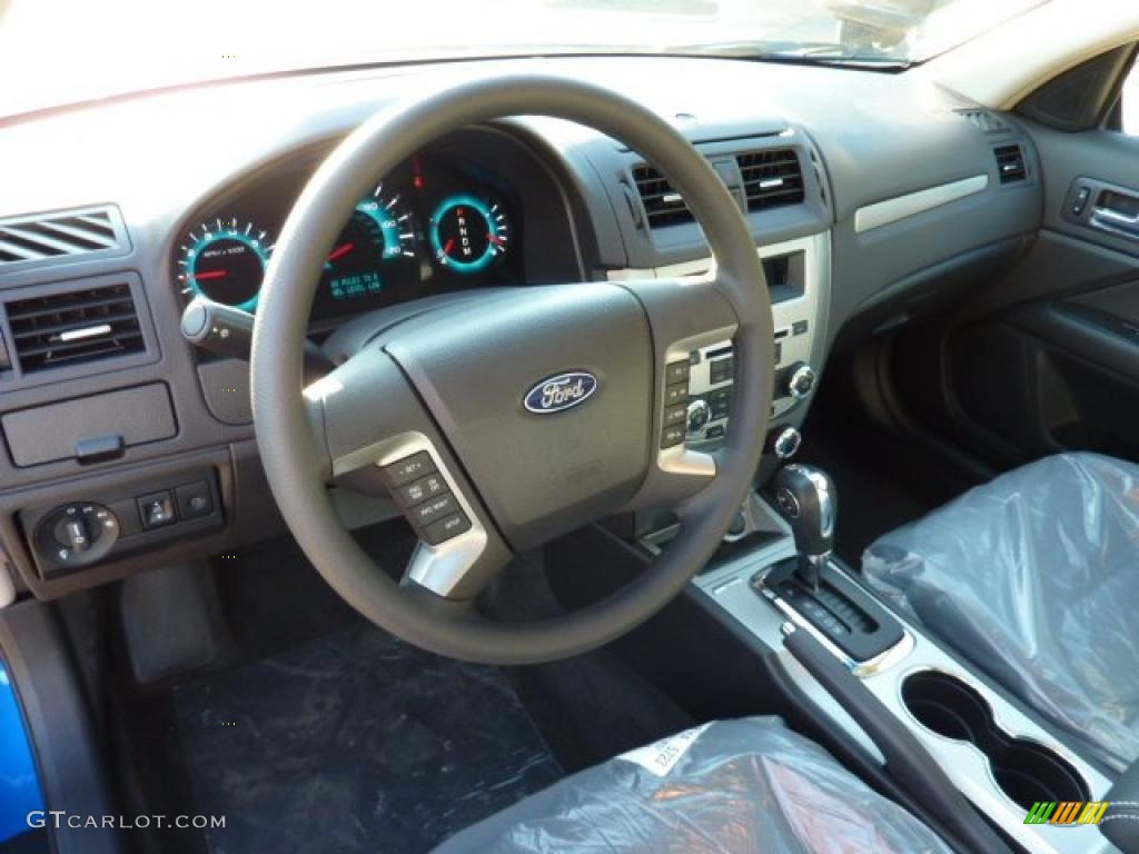 2011 Fusion SE V6 - Blue Flame Metallic / Charcoal Black photo #11