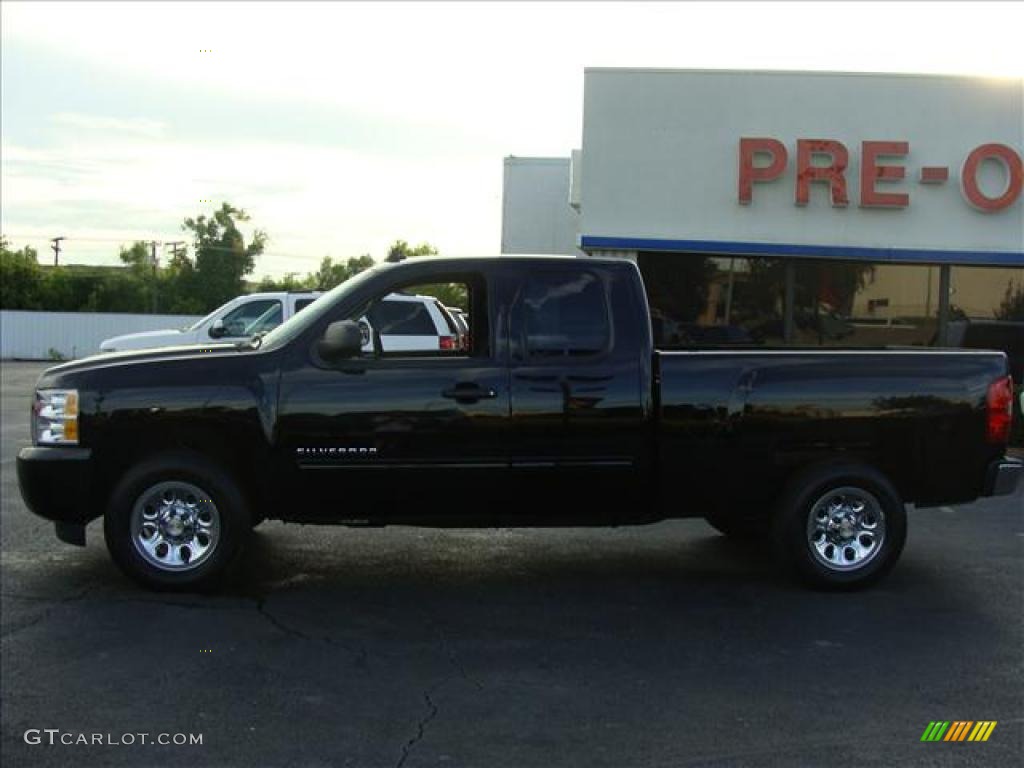 2011 Silverado 1500 LS Extended Cab - Black / Dark Titanium photo #2