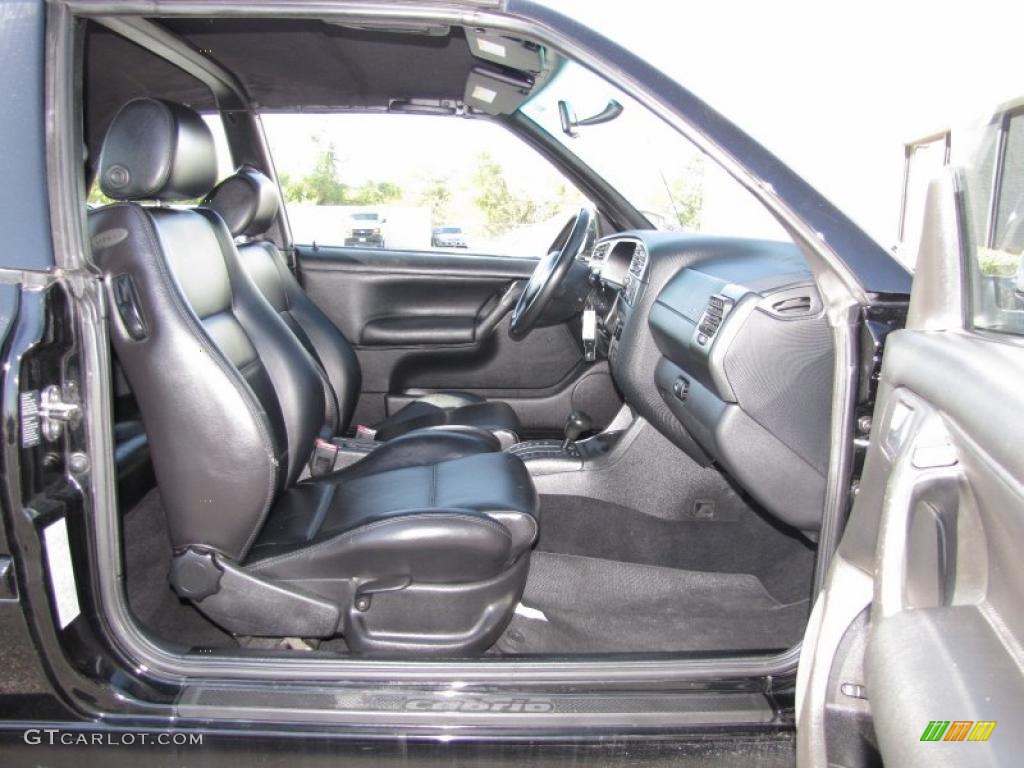Black Interior 2001 Volkswagen Cabrio GLX Photo #40593333