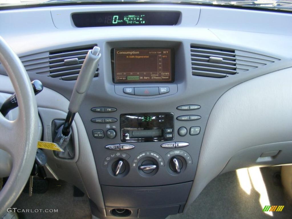 2002 Toyota Prius Hybrid Controls Photo #40593613
