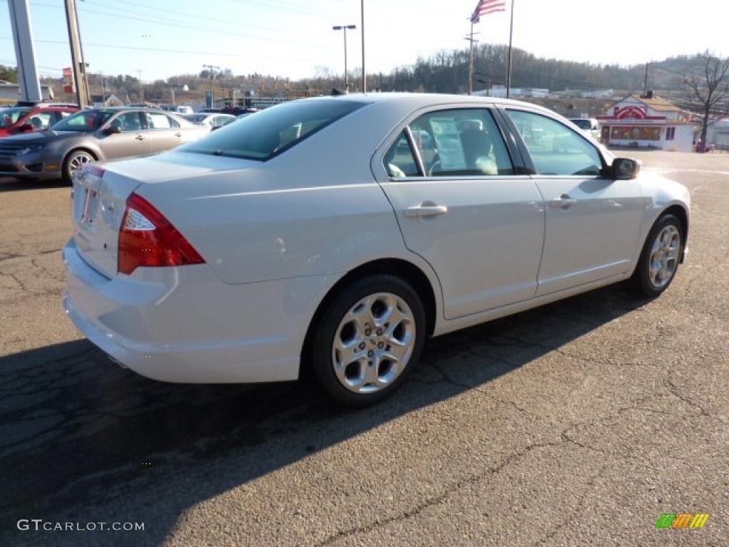 2011 Fusion SE - White Suede / Medium Light Stone photo #4