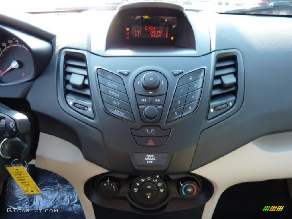 2011 Ford Fiesta S Sedan Controls Photo #40595053