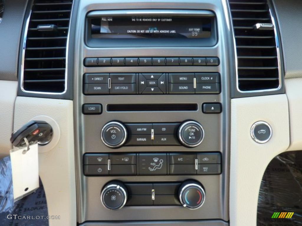 2011 Ford Taurus SE Controls Photo #40596873