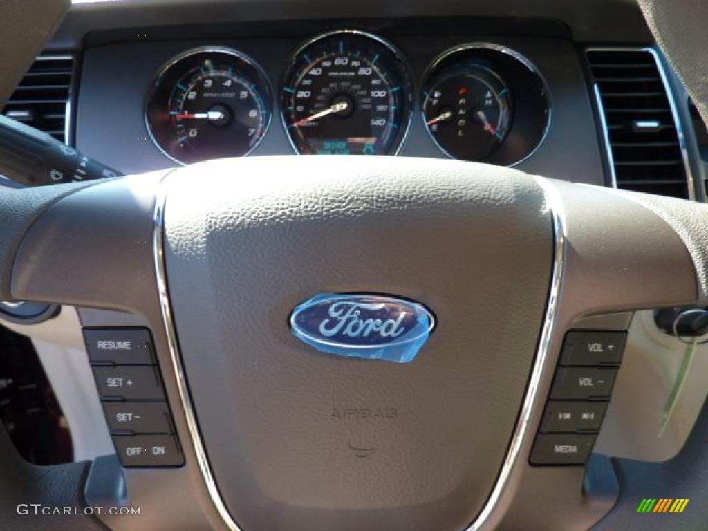 2011 Ford Taurus SE Controls Photo #40596893