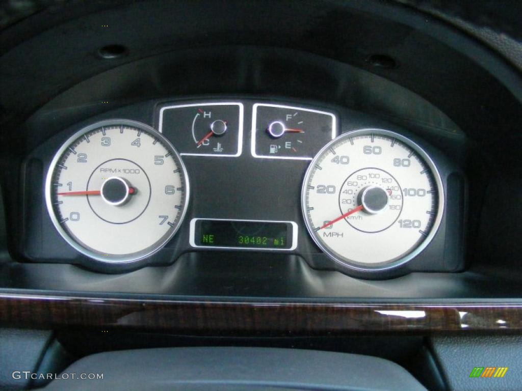 2008 Ford Taurus Limited AWD Gauges Photo #40597229